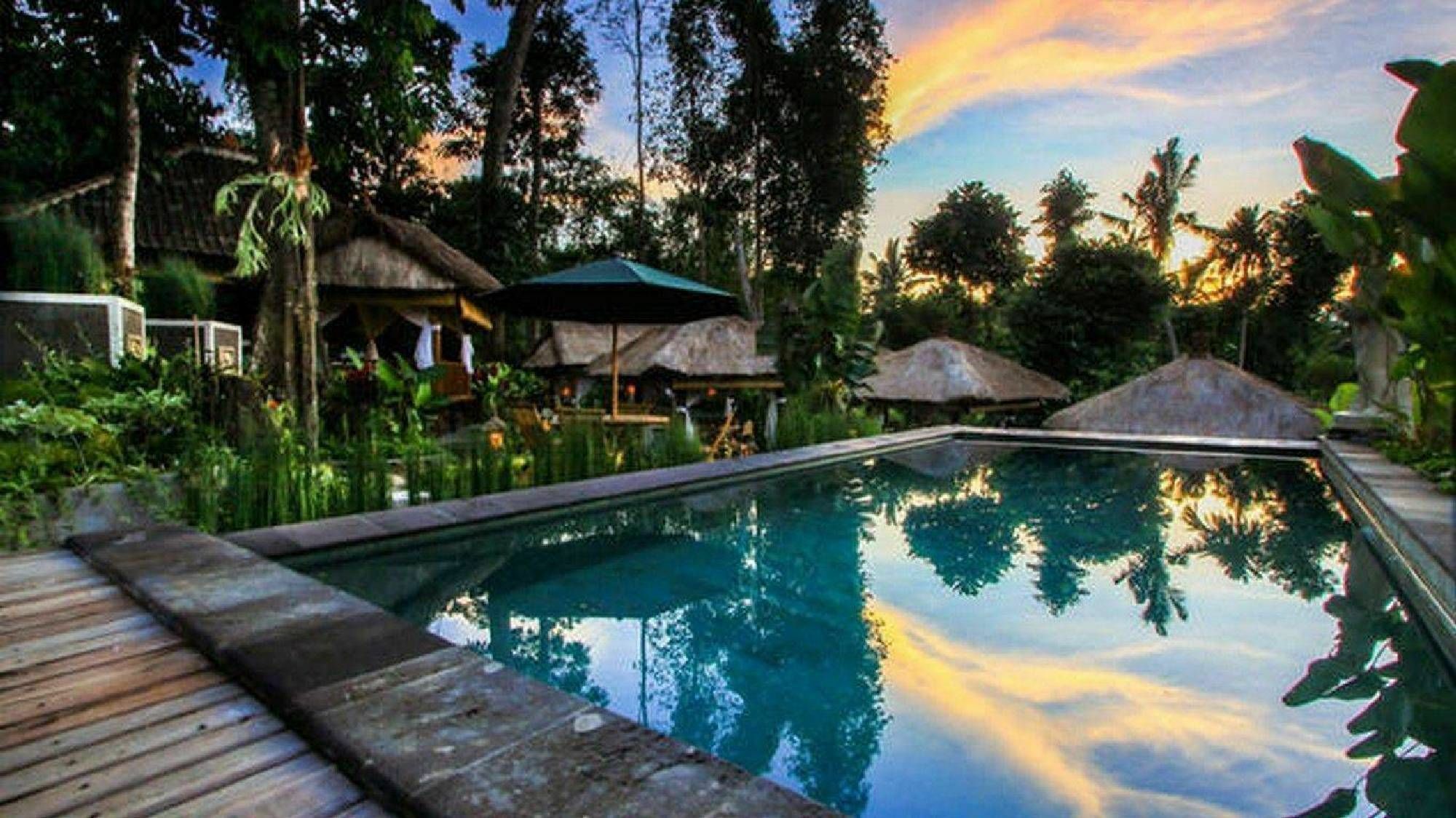 Отель Liyer House Lodtunduh Экстерьер фото
